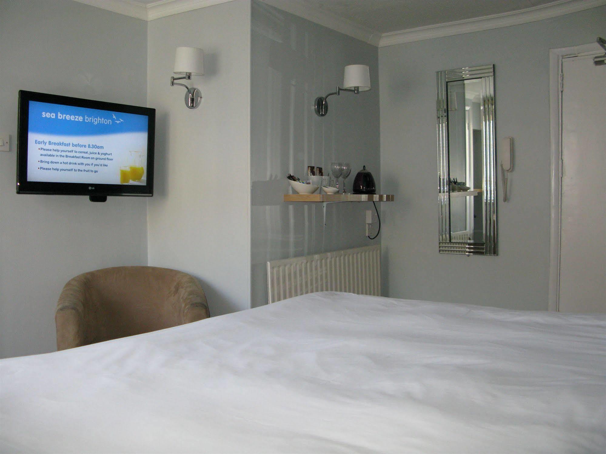 Oyo Lifestyle Hotel Sea Breeze 布赖顿 外观 照片