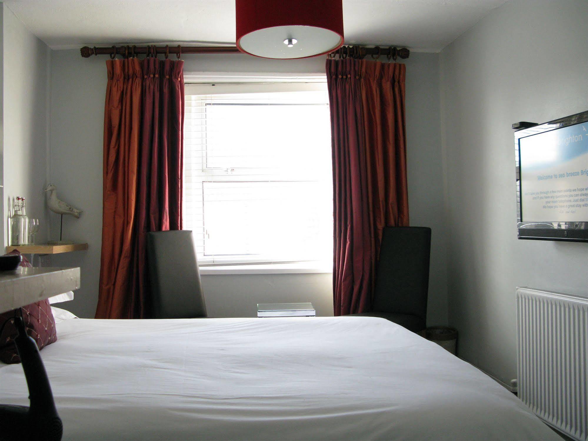 Oyo Lifestyle Hotel Sea Breeze 布赖顿 外观 照片