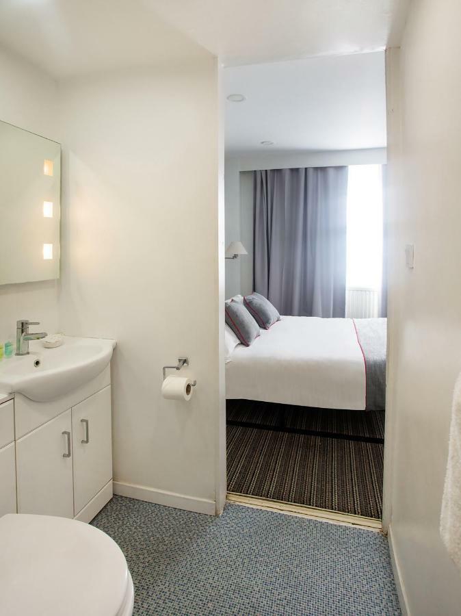 Oyo Lifestyle Hotel Sea Breeze 布赖顿 外观 照片
