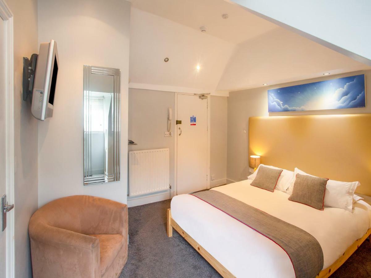 Oyo Lifestyle Hotel Sea Breeze 布赖顿 外观 照片